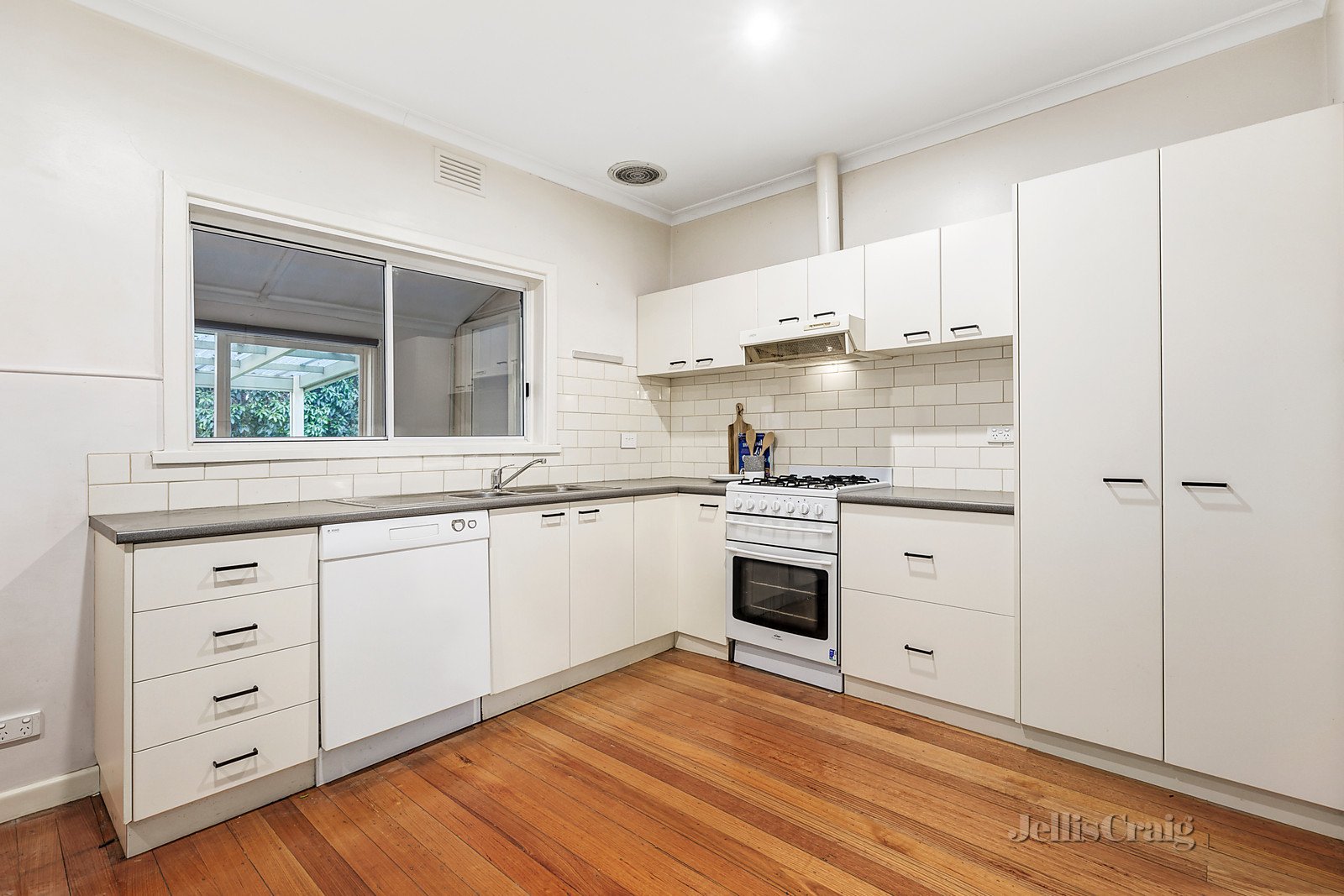 15 Daly Street, Oakleigh East image 6