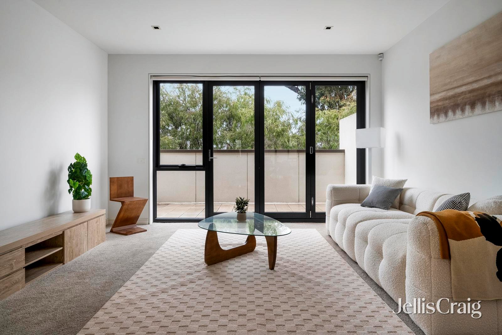 15 Danks Street, Albert Park image 5