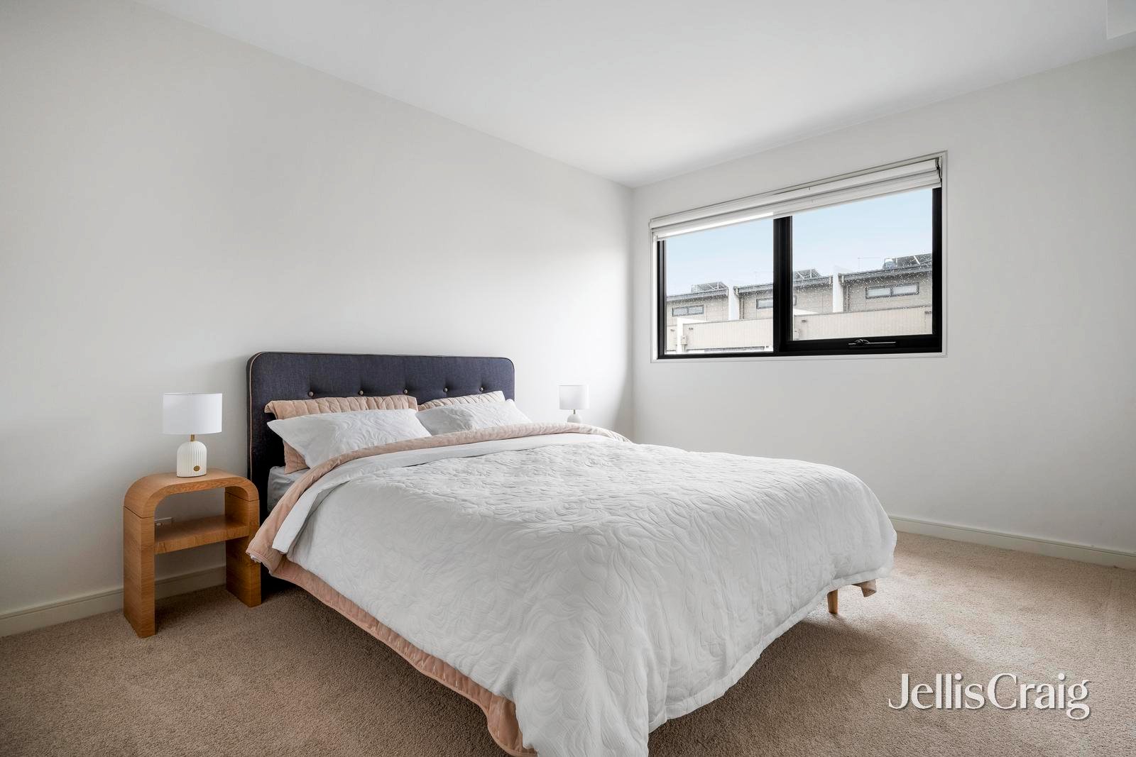 15 Danks Street, Albert Park image 8