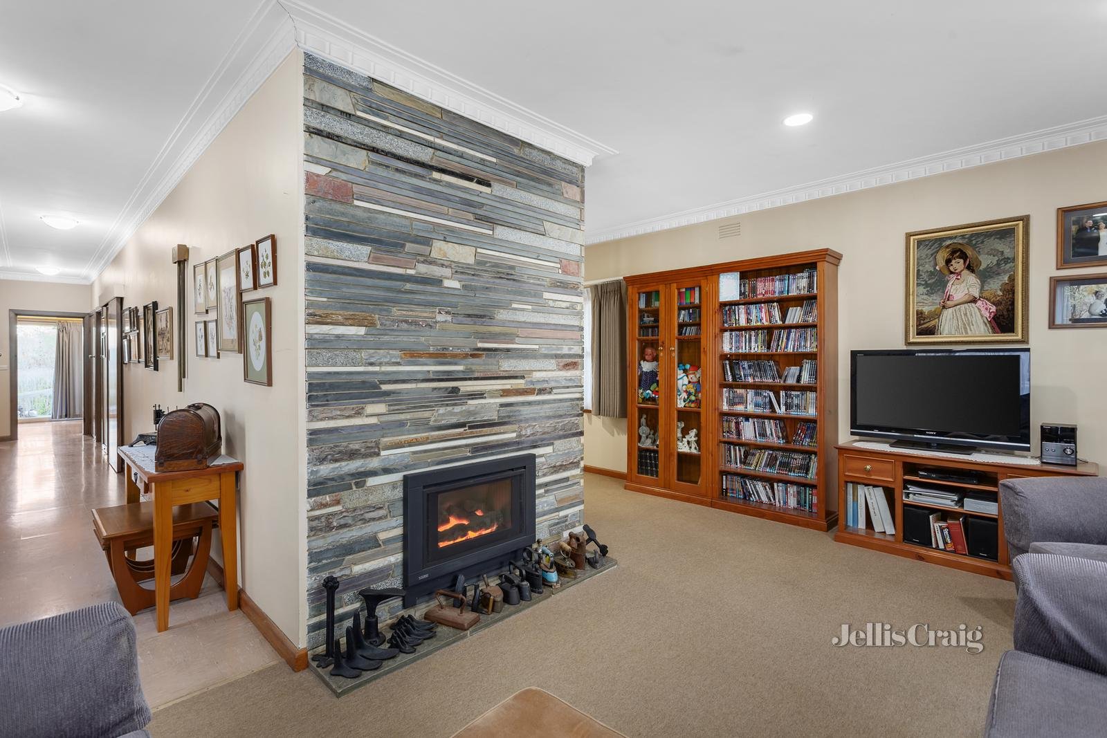 15 Dartagook Street, Diamond Creek image 2