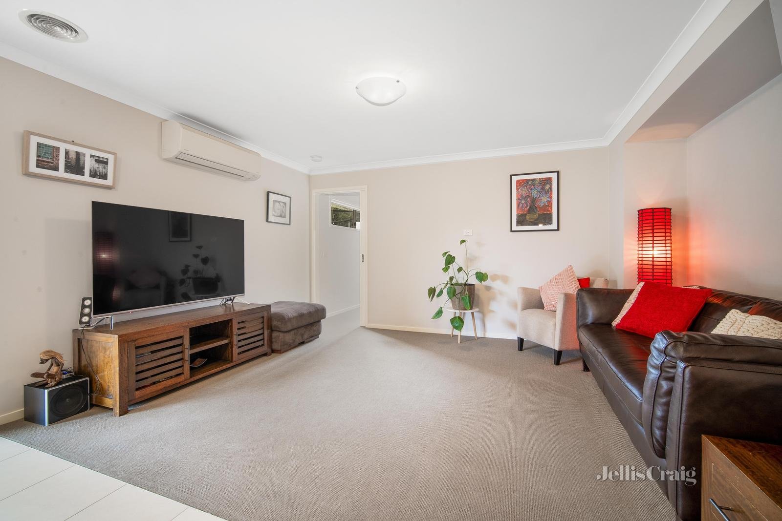 15 Dartmoor Court, Alfredton image 4