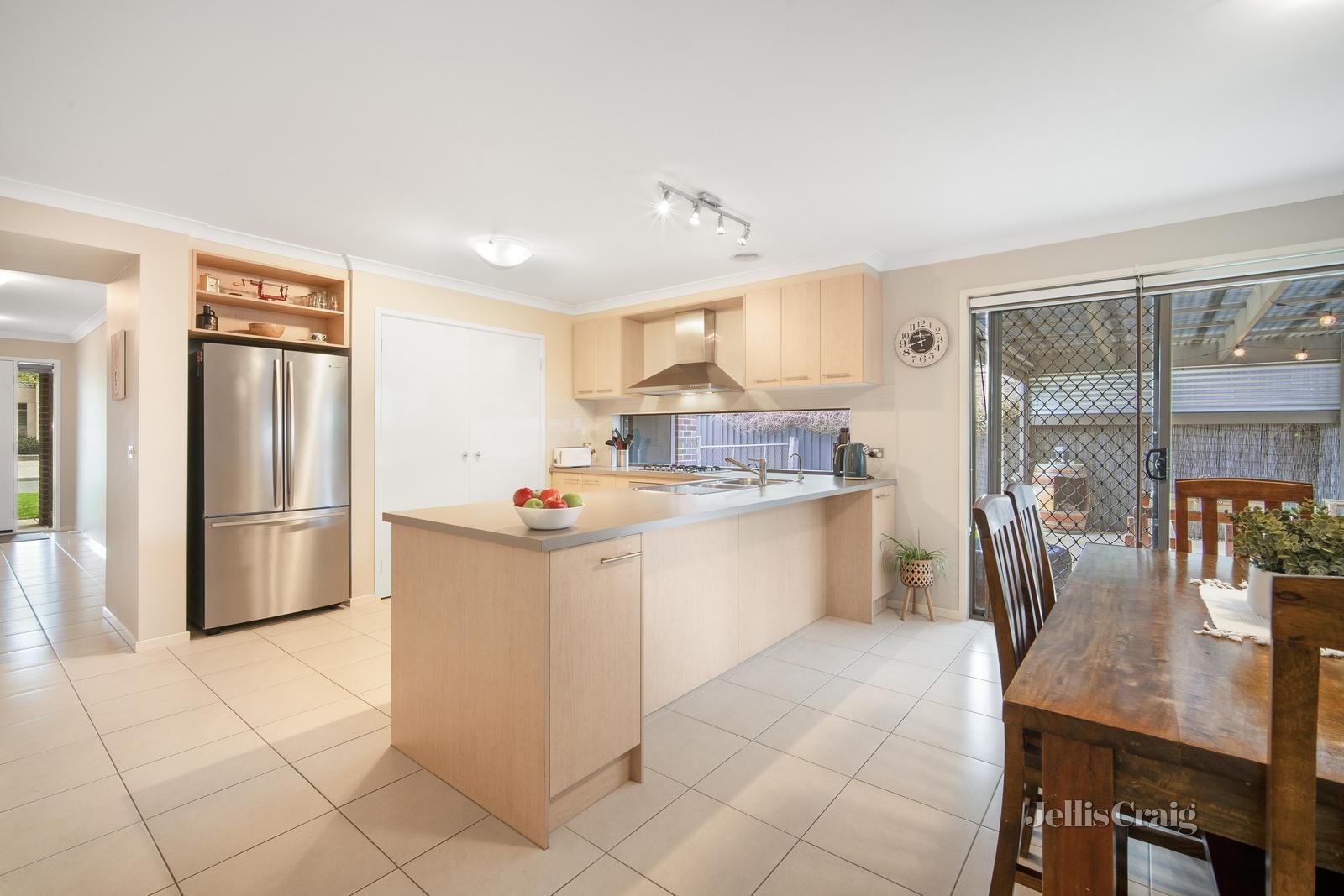 15 Dartmoor Court, Alfredton image 6