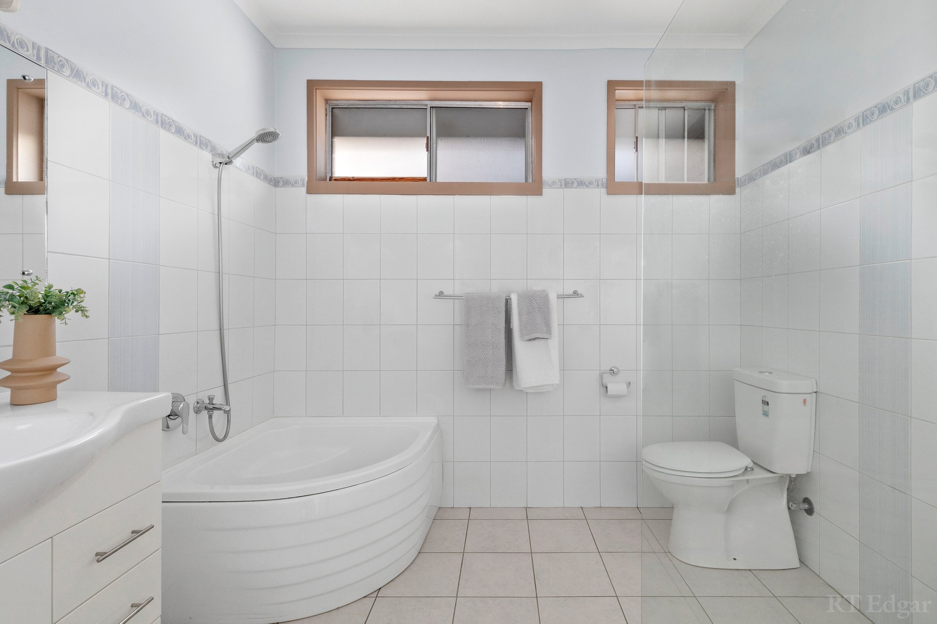 Property Gallery Thumbnail 8