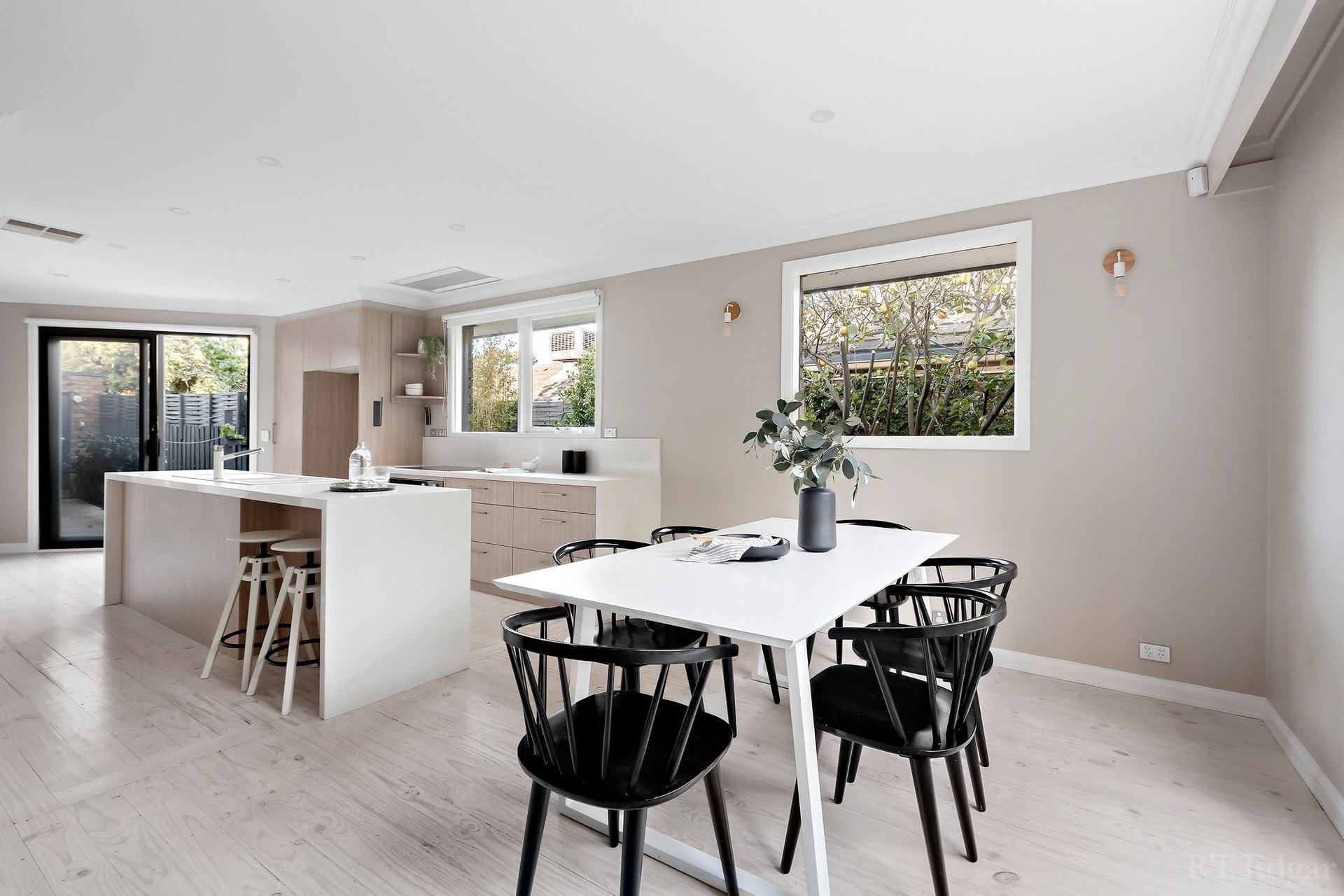 Property Gallery Thumbnail 4