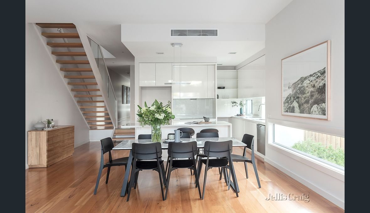 15 Denmark Hill Road, Hawthorn East image 2