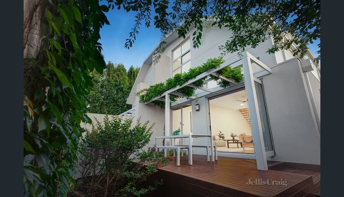 15 Denmark Hill Road, Hawthorn East image 7