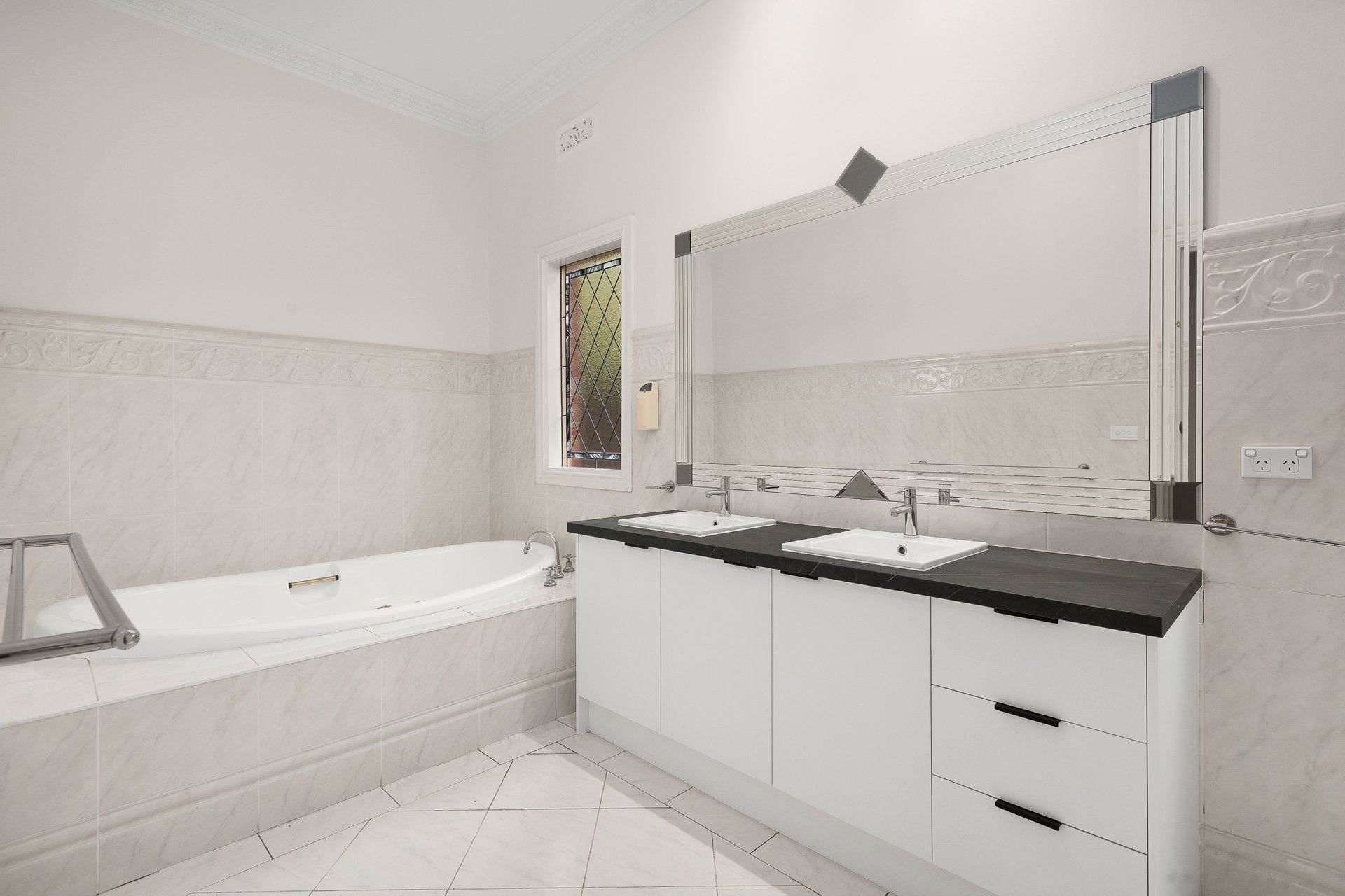 Property Gallery Thumbnail 5