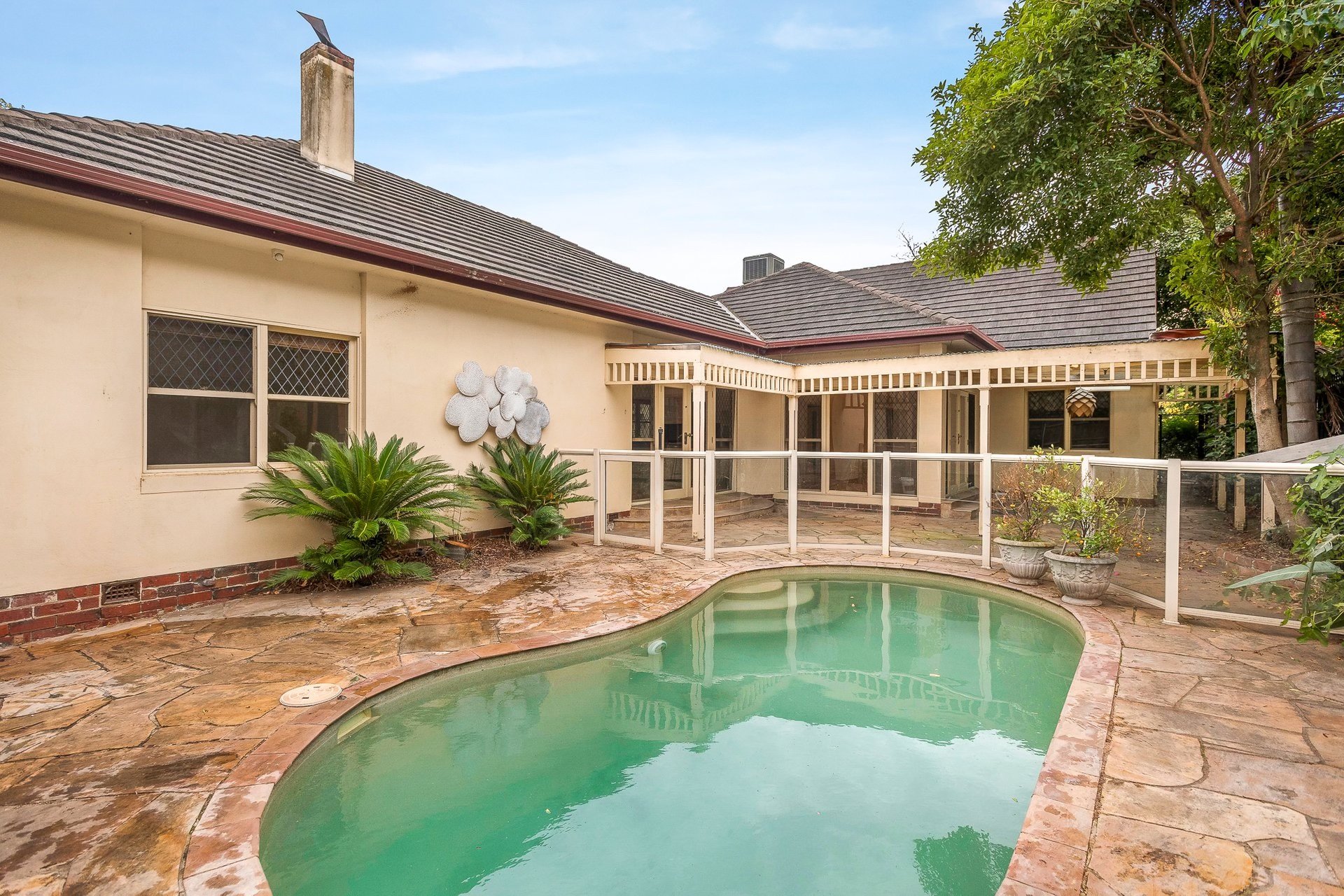 Property Gallery Thumbnail 6