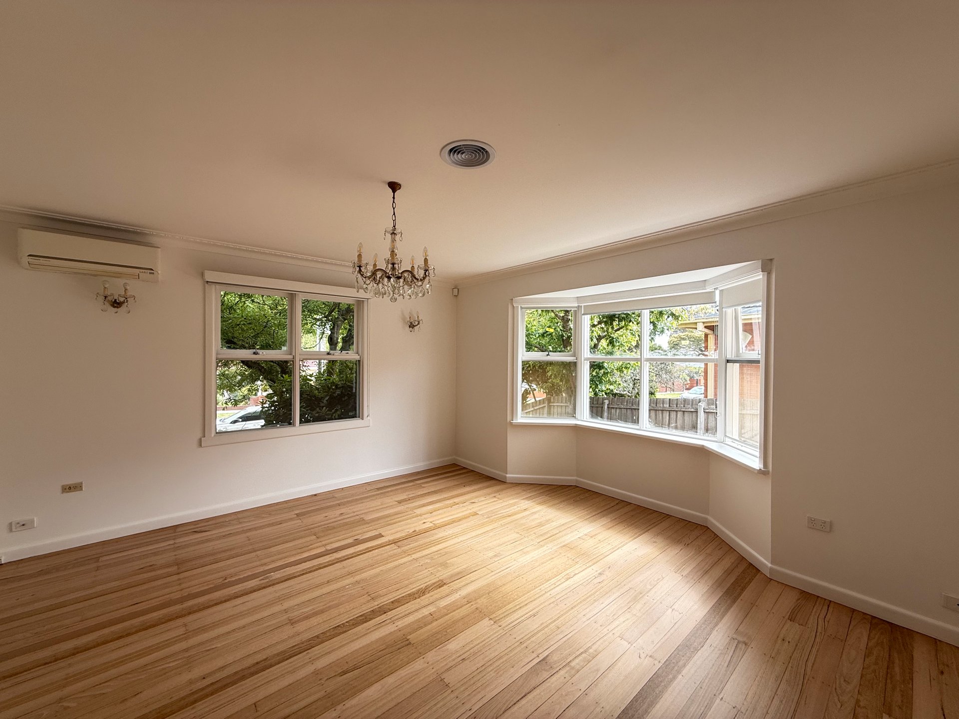 15 Dewrang Street, Cheltenham image 2