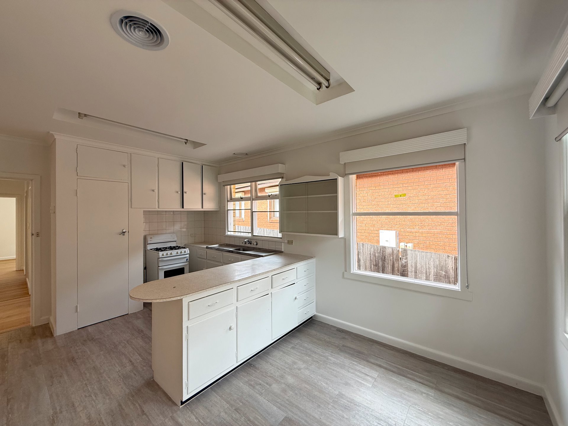 15 Dewrang Street, Cheltenham image 3