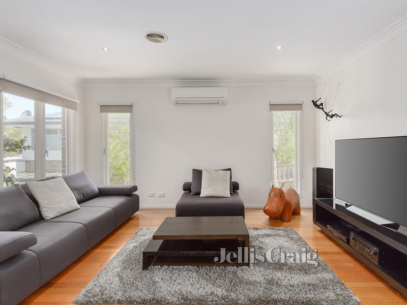 1/5 Dianne Street, Doncaster East image 5