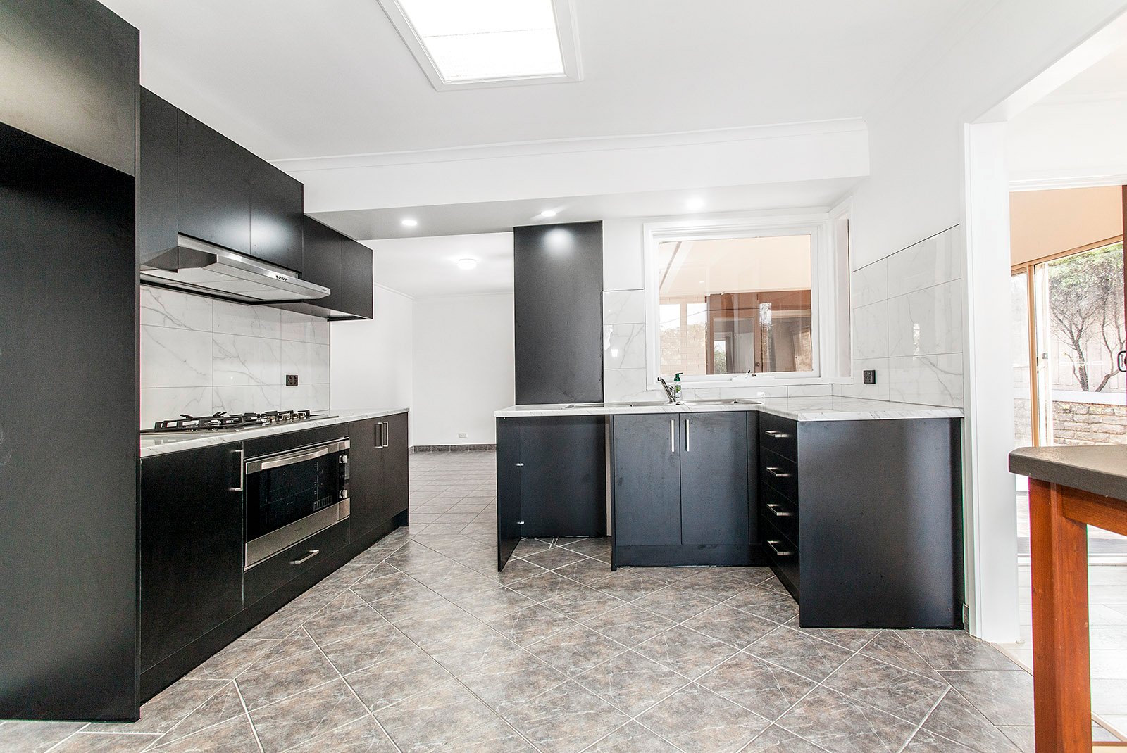 Property Gallery Thumbnail 2