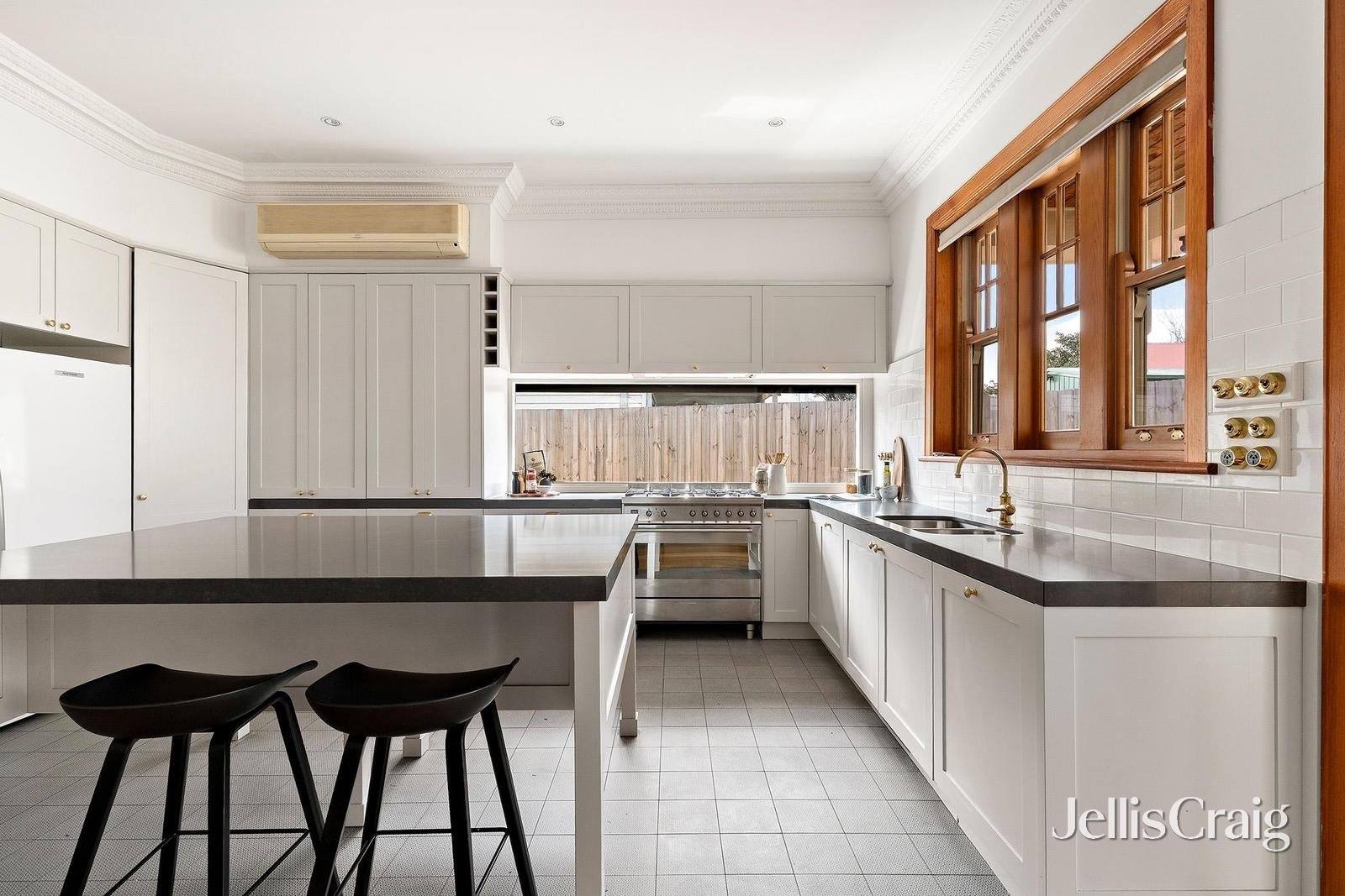 15 Doncaster Street, Ascot Vale image 3