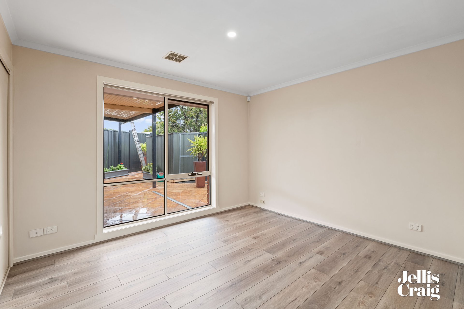 15 Dotterel Court, Chelsea Heights image 8