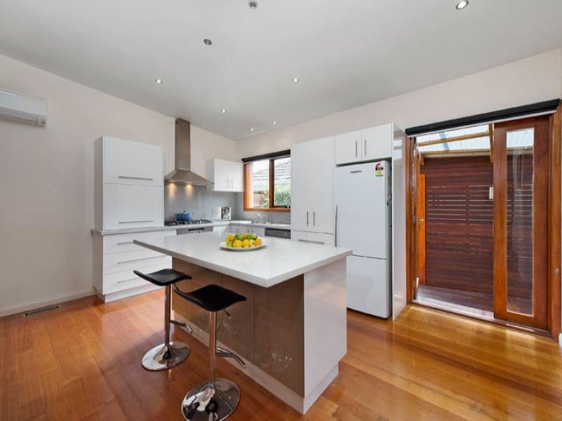 15 Douglas Street, Blackburn North image 4