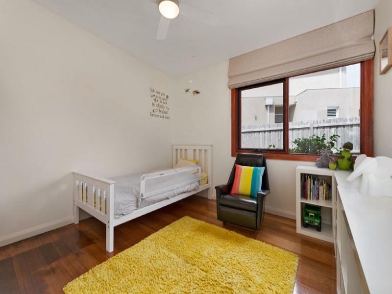 15 Douglas Street, Blackburn North image 6