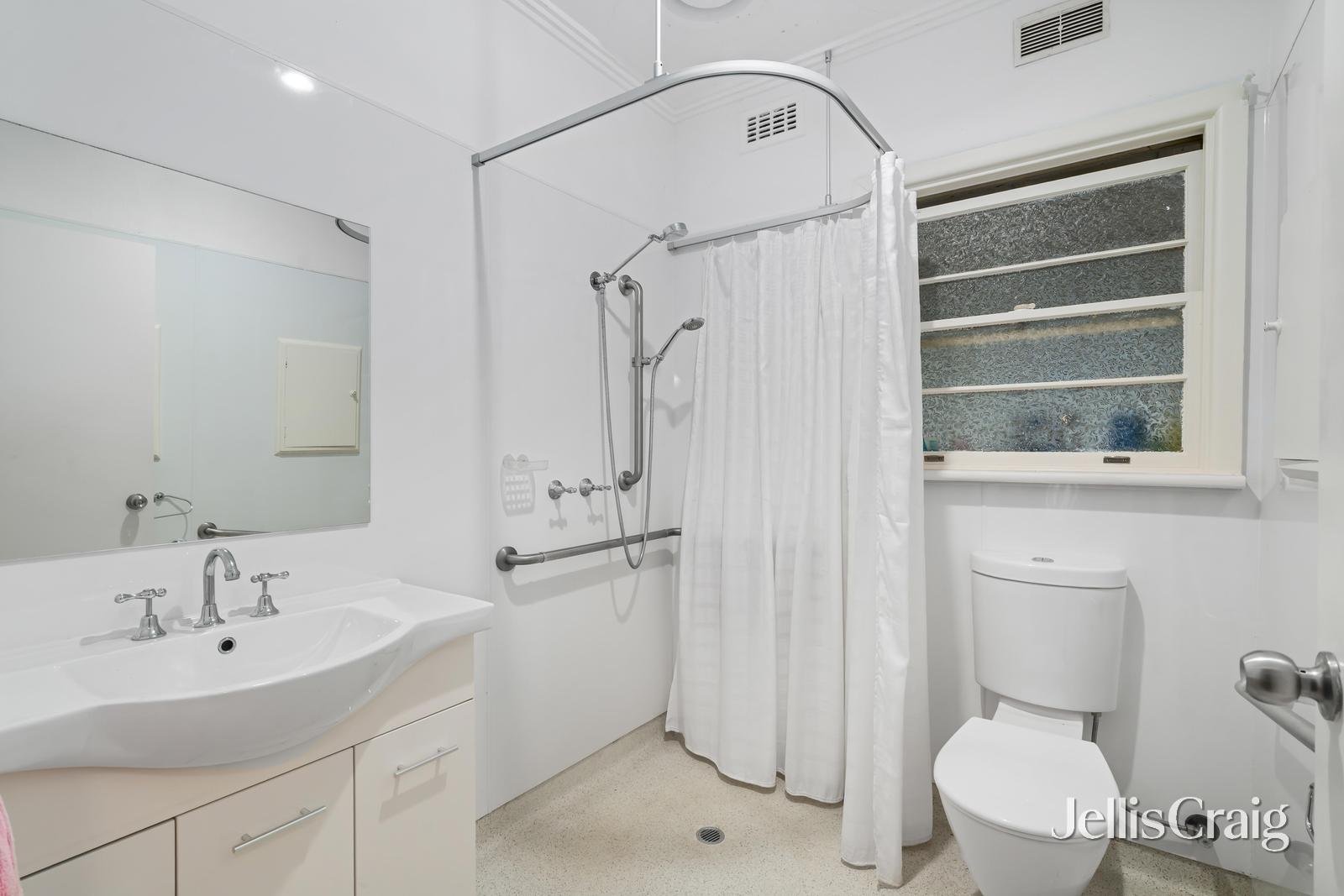 15 Dunloe Avenue, Mont Albert North image 7