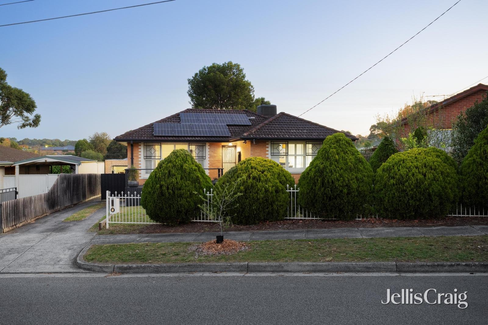 15 Eclipse Crescent, Watsonia image 18