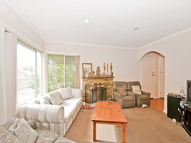 15 Edward Avenue, Altona North image 2