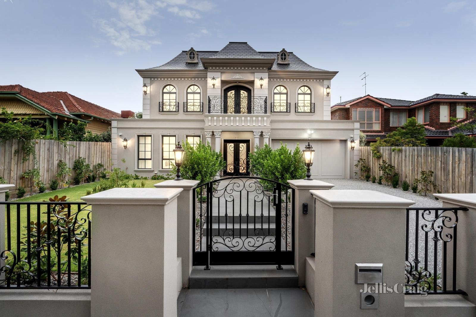 15 Elliott Avenue, Balwyn image 1