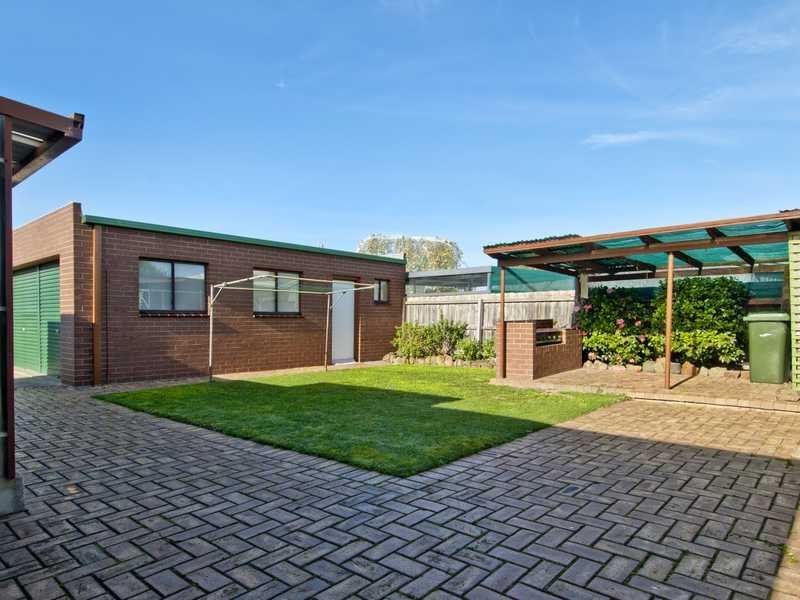 15 Elliott Avenue, Highton image 8
