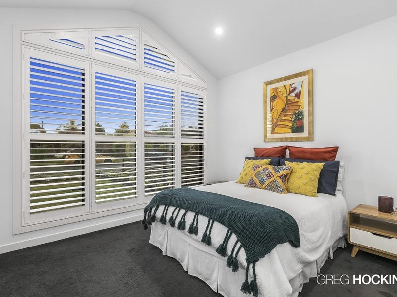 15 Finley Road, Altona image 2