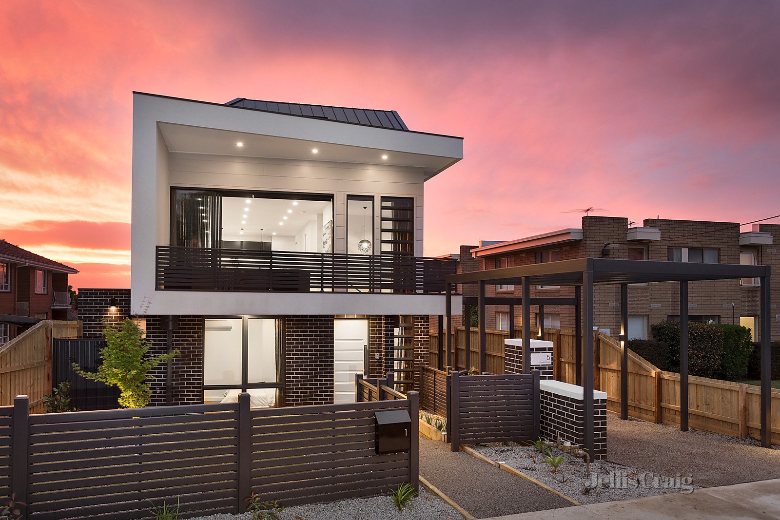 1/5 Flower Street, Essendon image 1