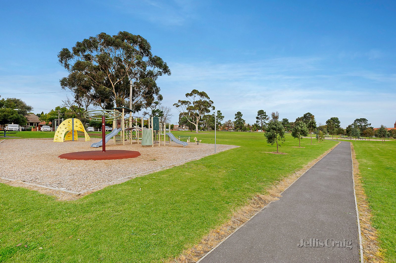 1/5 Flower Street, Essendon image 12