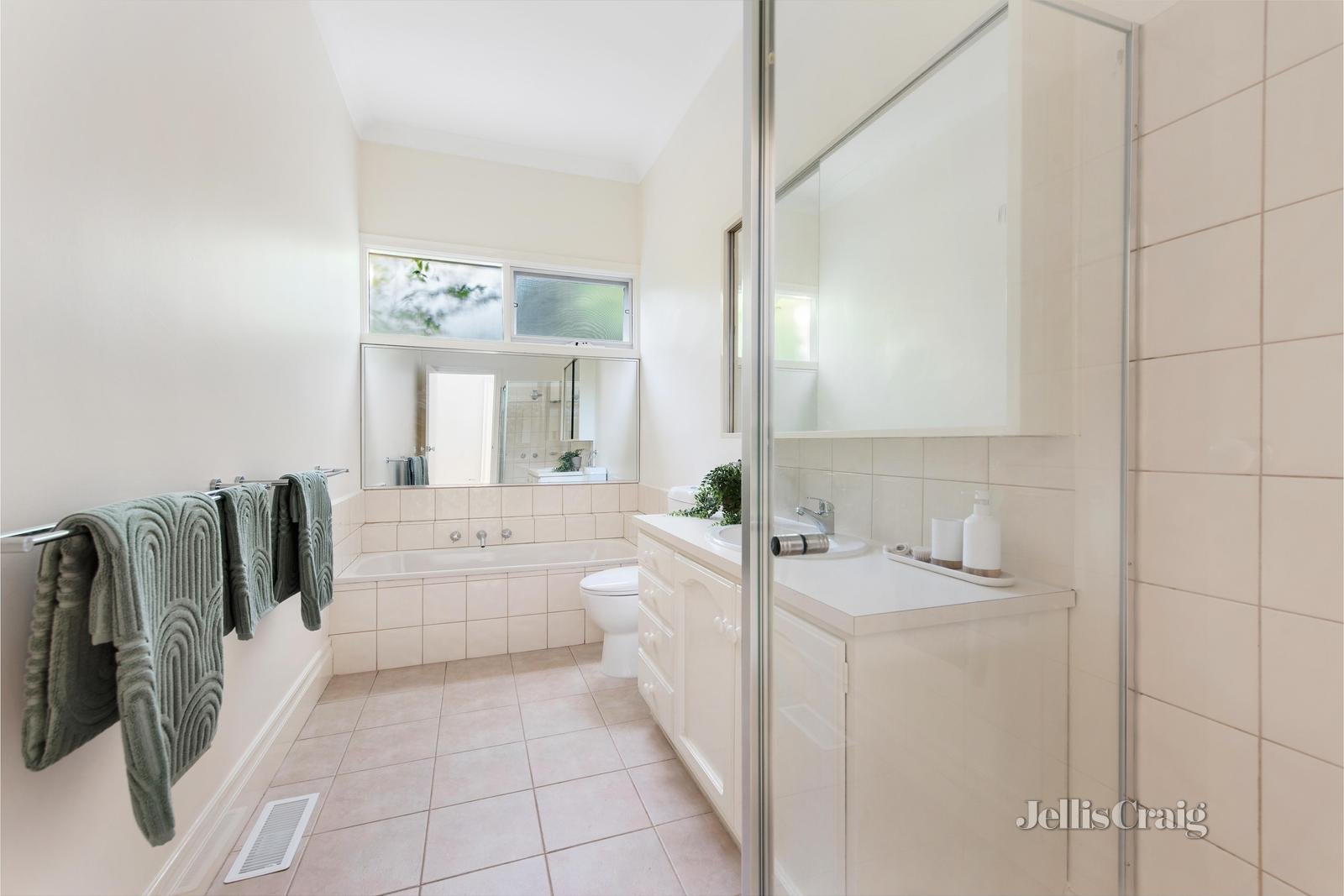 1/5 Fordholm Road, Hawthorn image 9