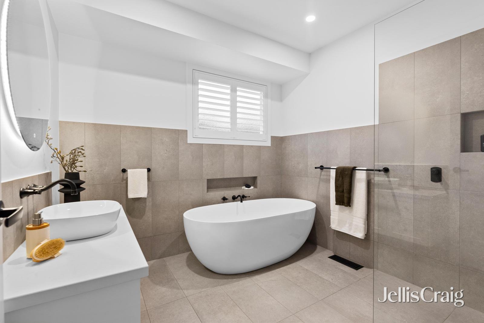 15 Frances Avenue, Vermont image 11