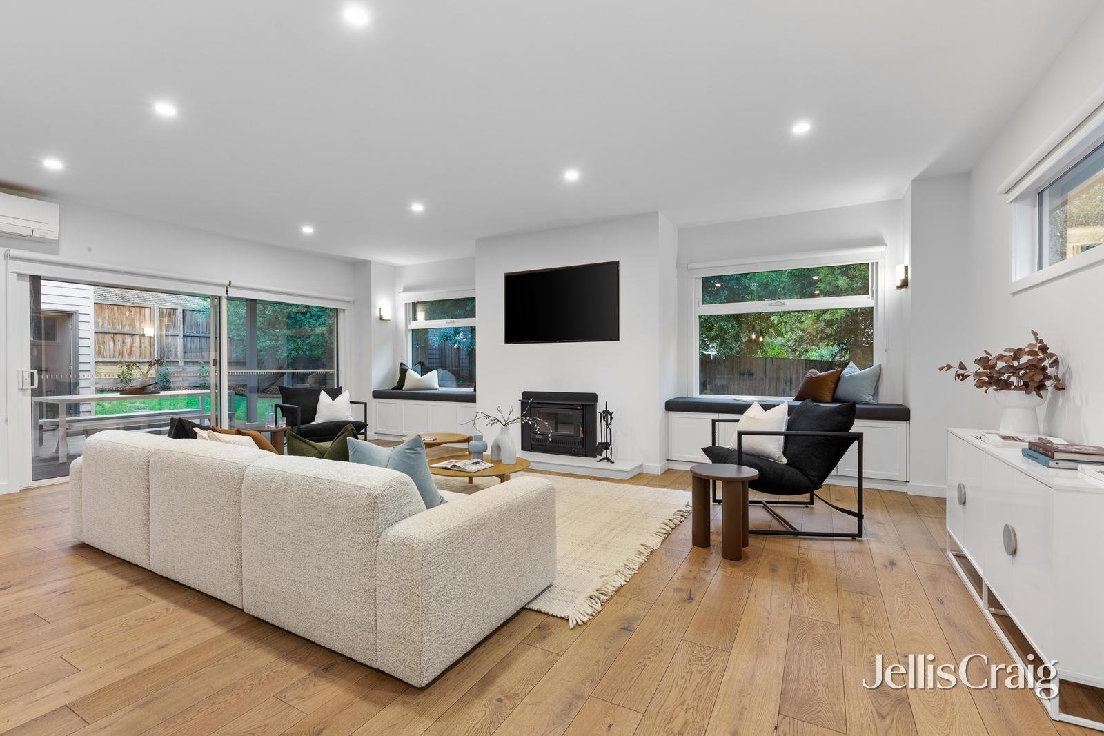 15 Frances Avenue, Vermont image 2