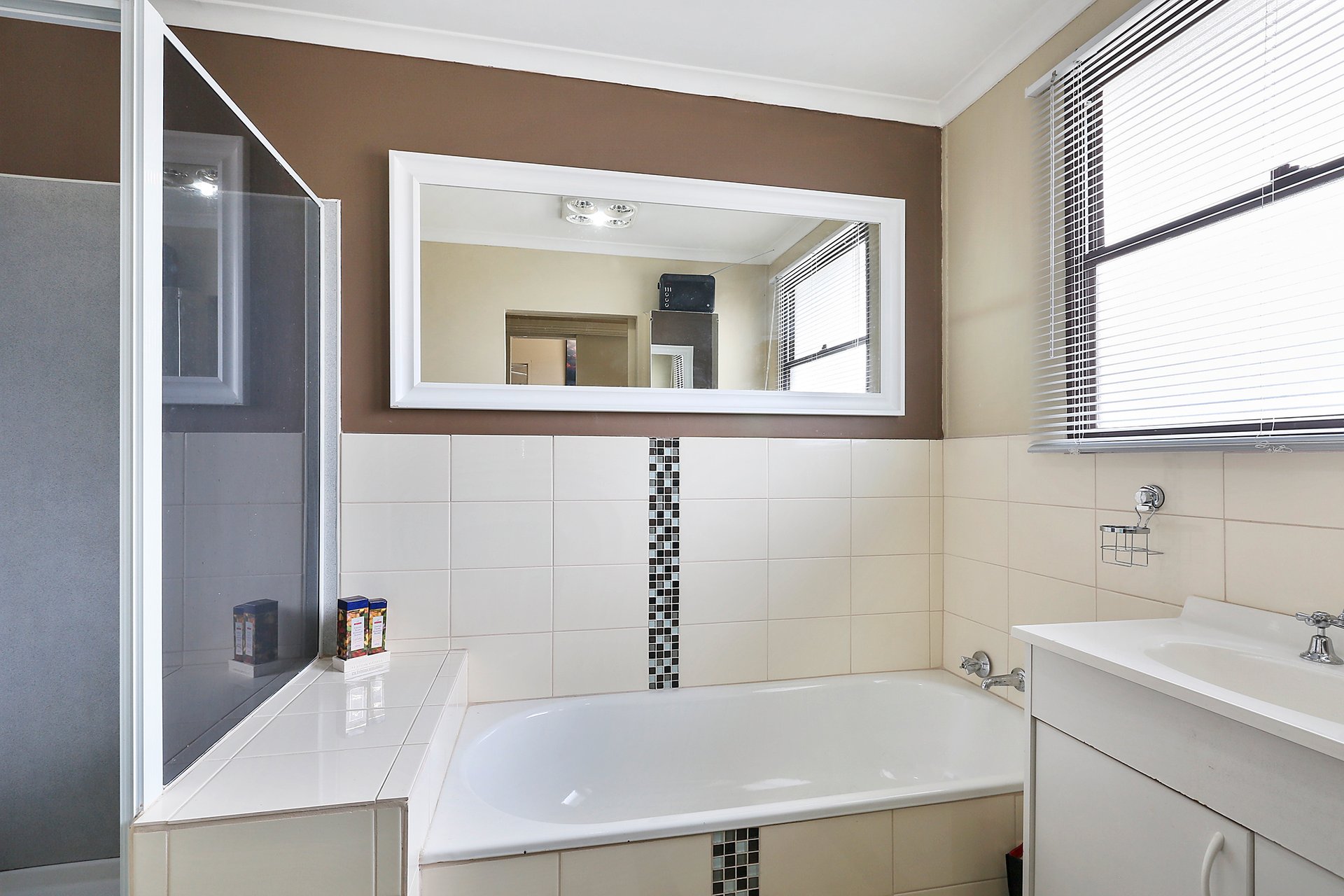 15 Freedom Court, Whittington image 4