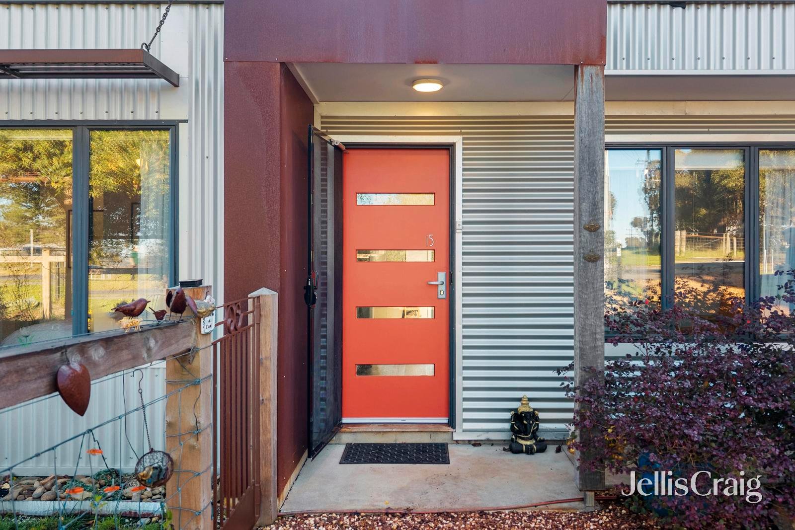 15 Fryers Road, Campbells&nbsp;Creek image 2