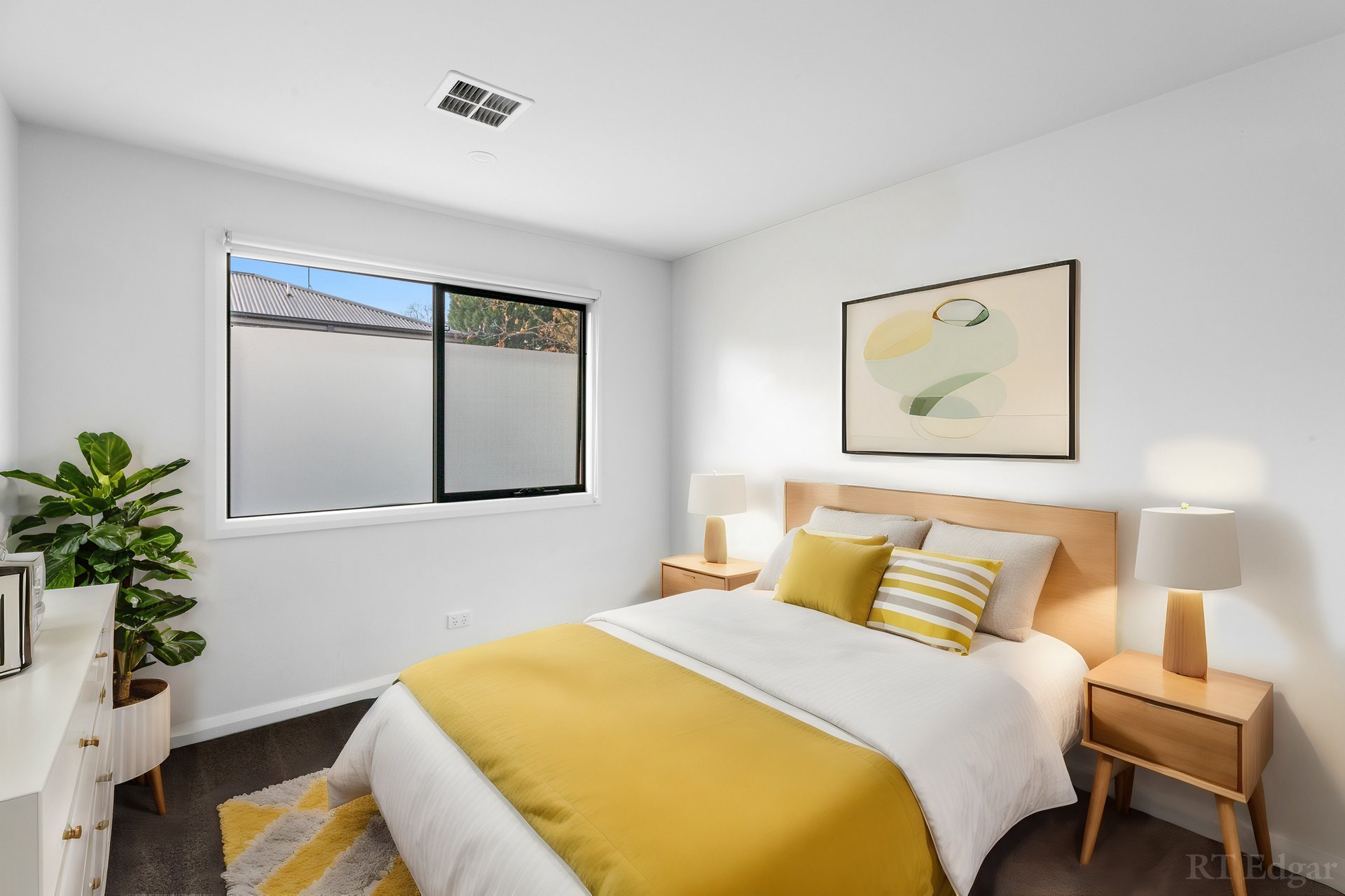 Property Gallery Thumbnail 4
