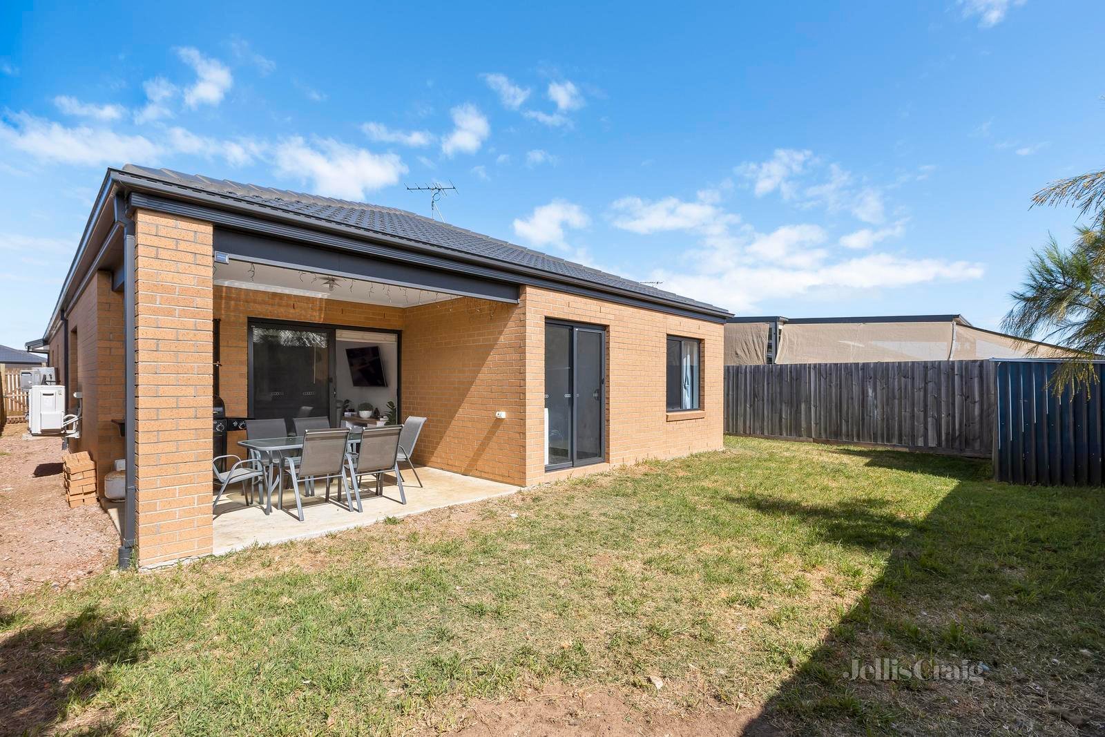 15 Gemstone Street, St Leonards image 12