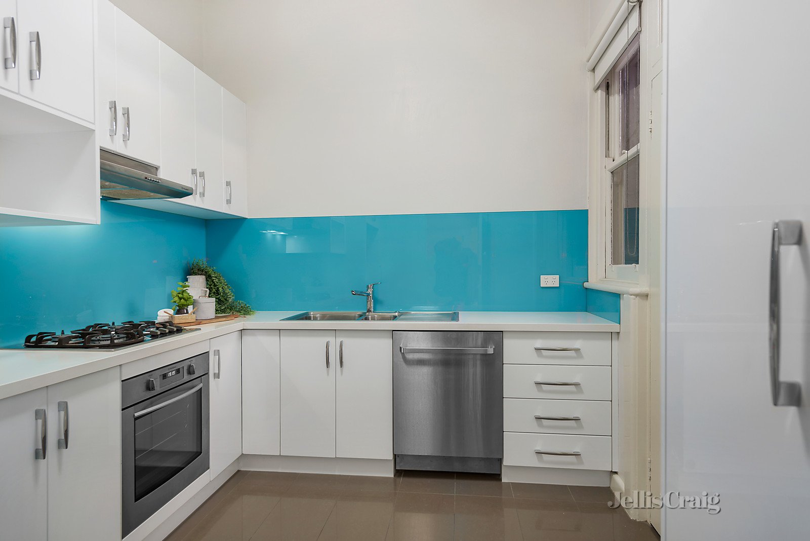 1/5 Glenroy Road, Hawthorn image 3