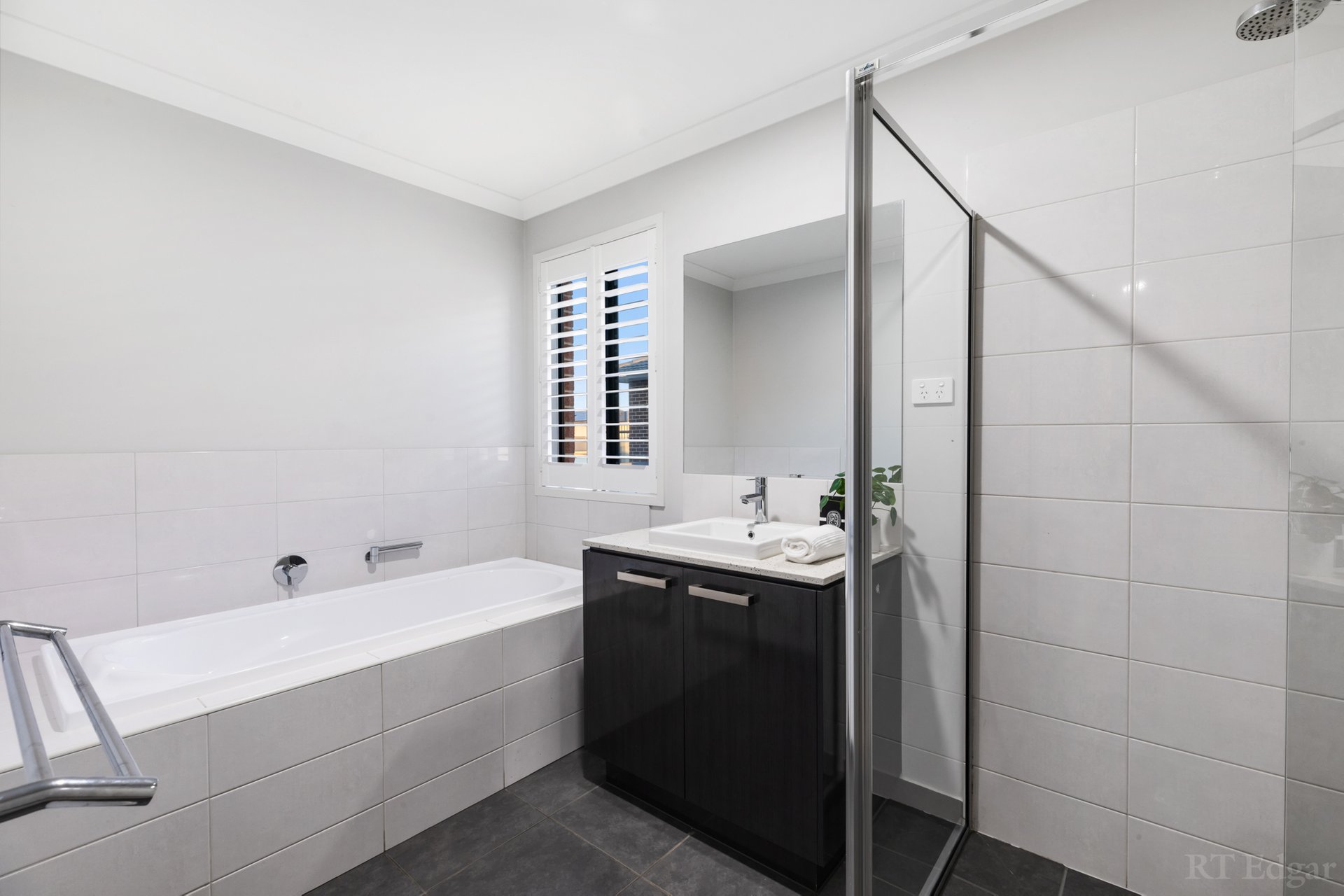 Property Gallery Thumbnail 14