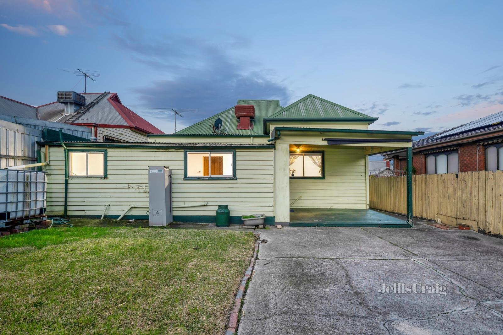 15 Grantham Street, Brunswick West image 14
