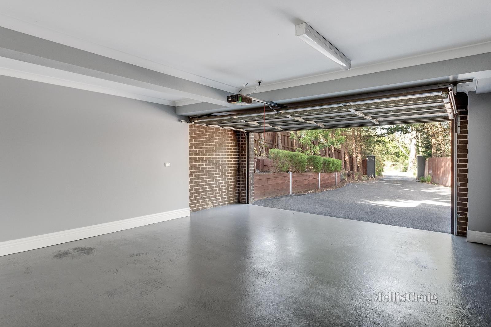 1/5 Greenview Close, Donvale image 8