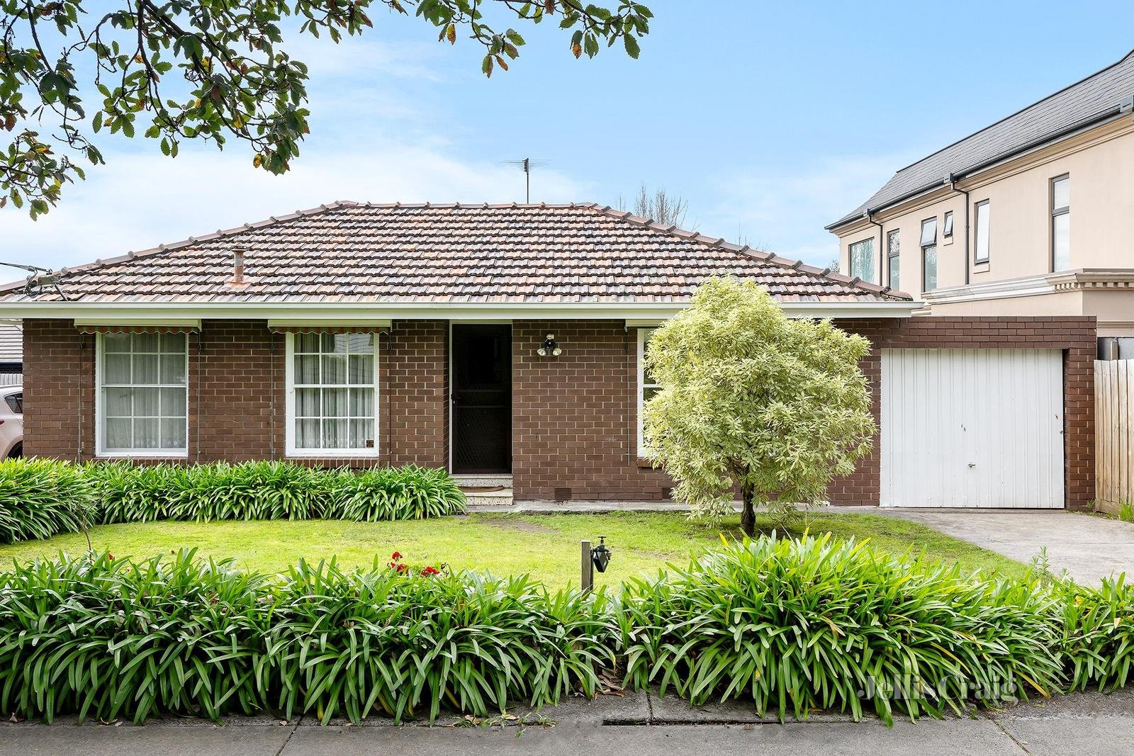 1/5 Grey Street, Balwyn image 1