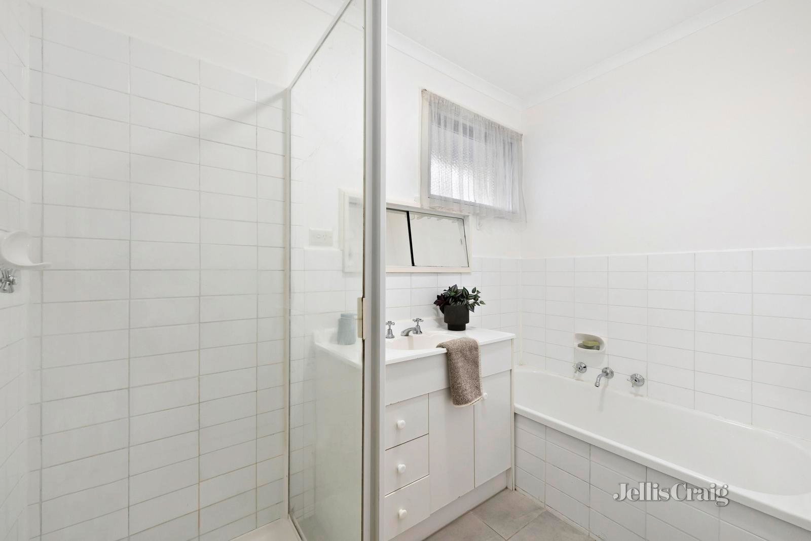 1/5 Grey Street, Balwyn image 7