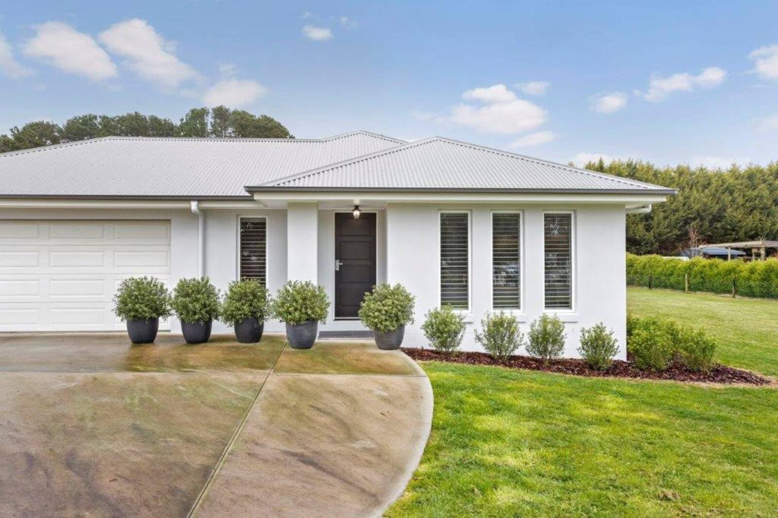 Property Gallery - Main Image