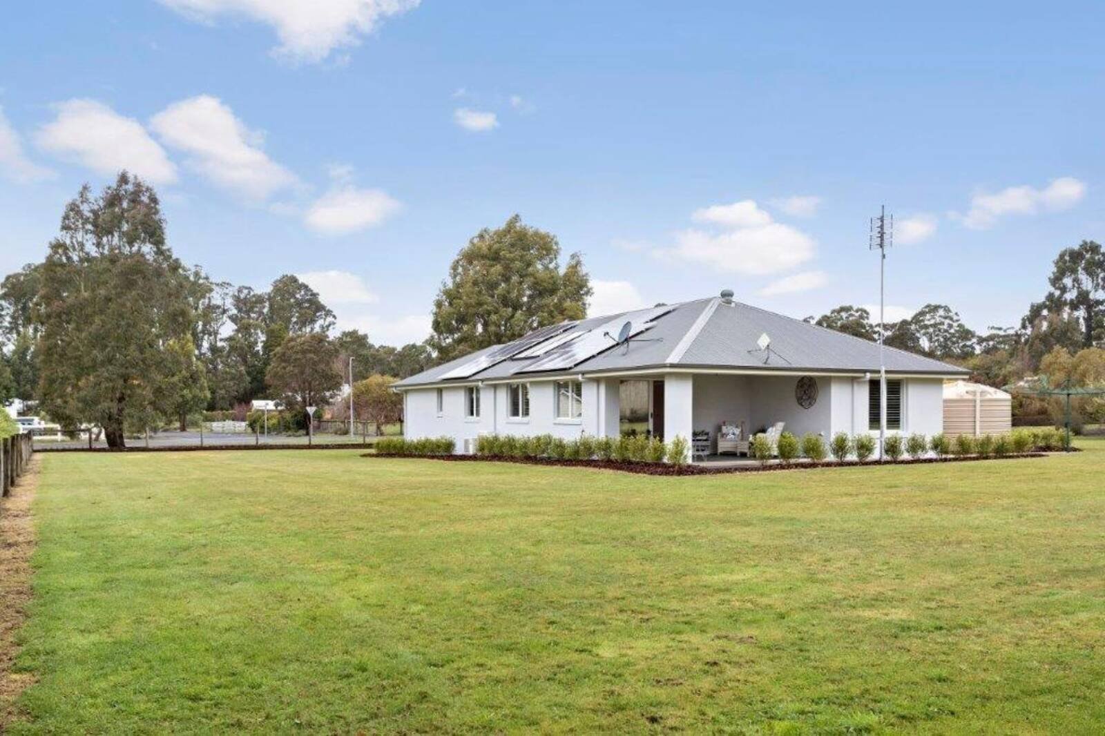 Property Gallery Thumbnail 11