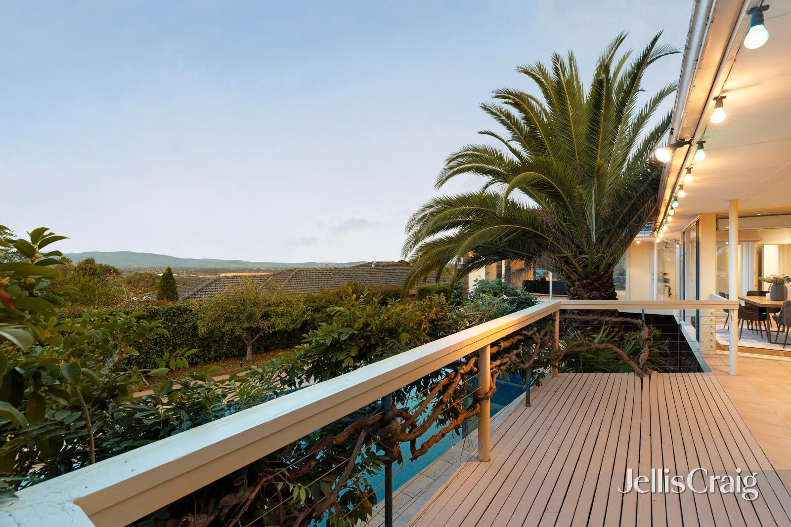 15 Gwingana Crescent, Glen&nbsp;Waverley image 4