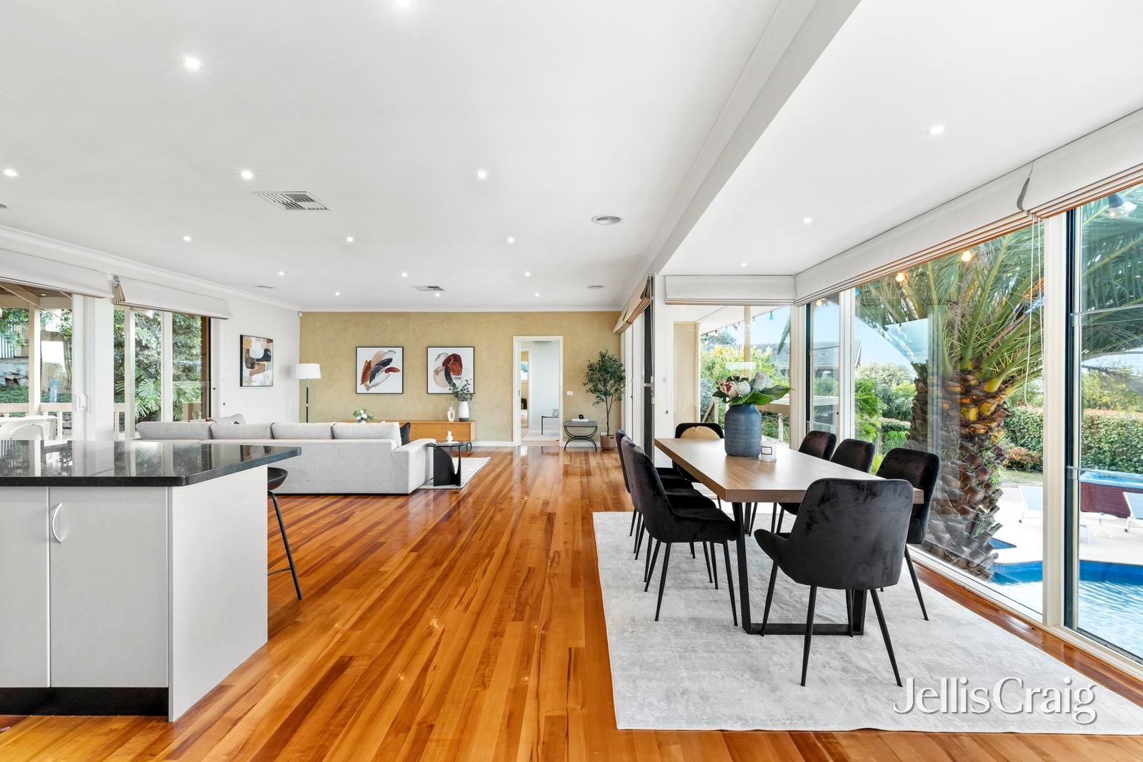 15 Gwingana Crescent, Glen&nbsp;Waverley image 11