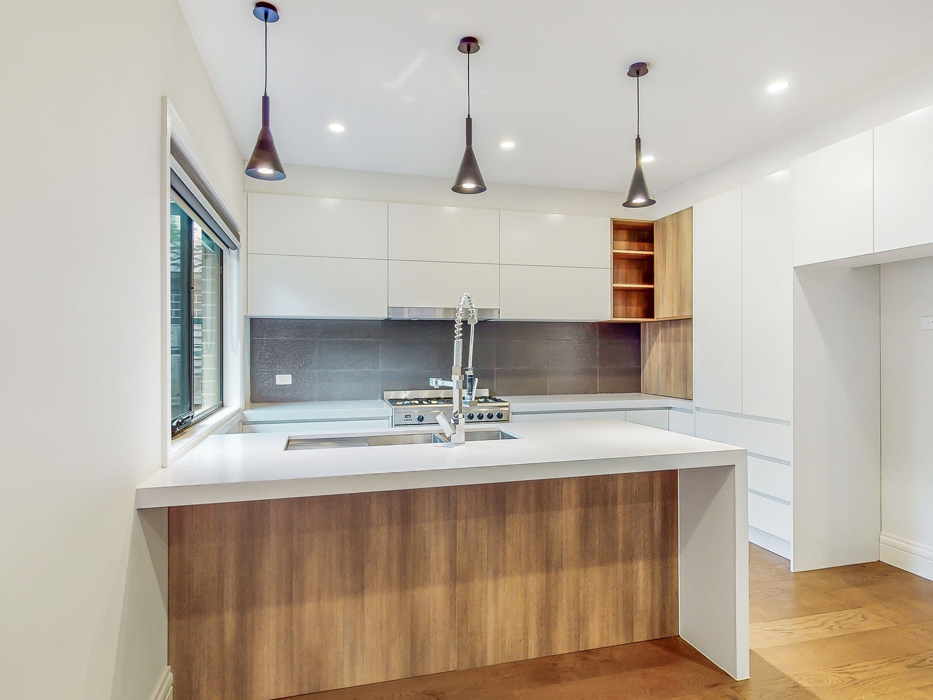 15 Halifax Street, Mont Albert North image 3