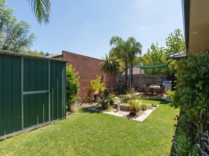 15 Hamilton Road, Bayswater North image 10