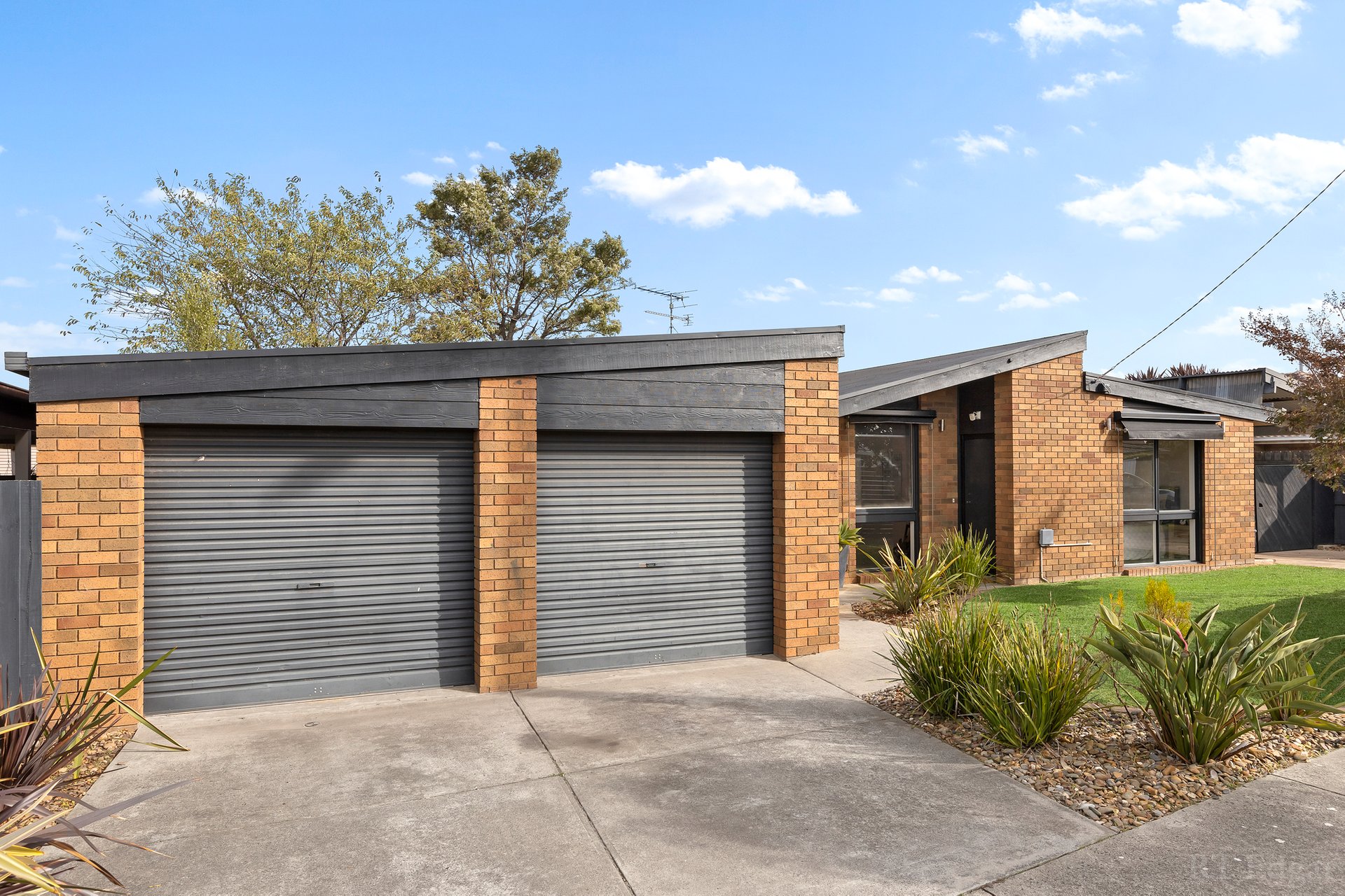 Property Gallery - Main Image