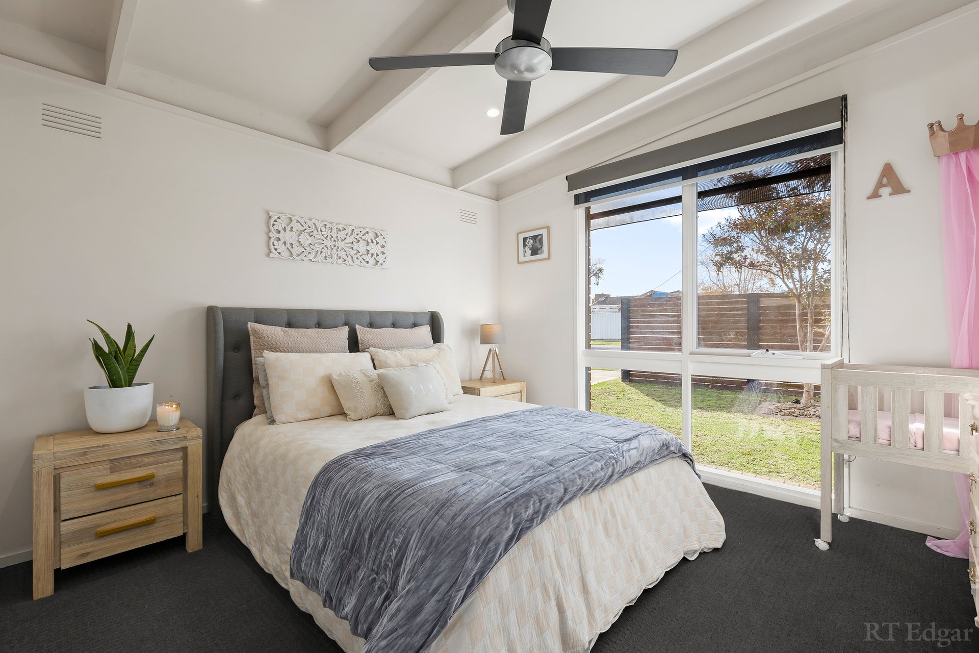 Property Gallery Thumbnail 6