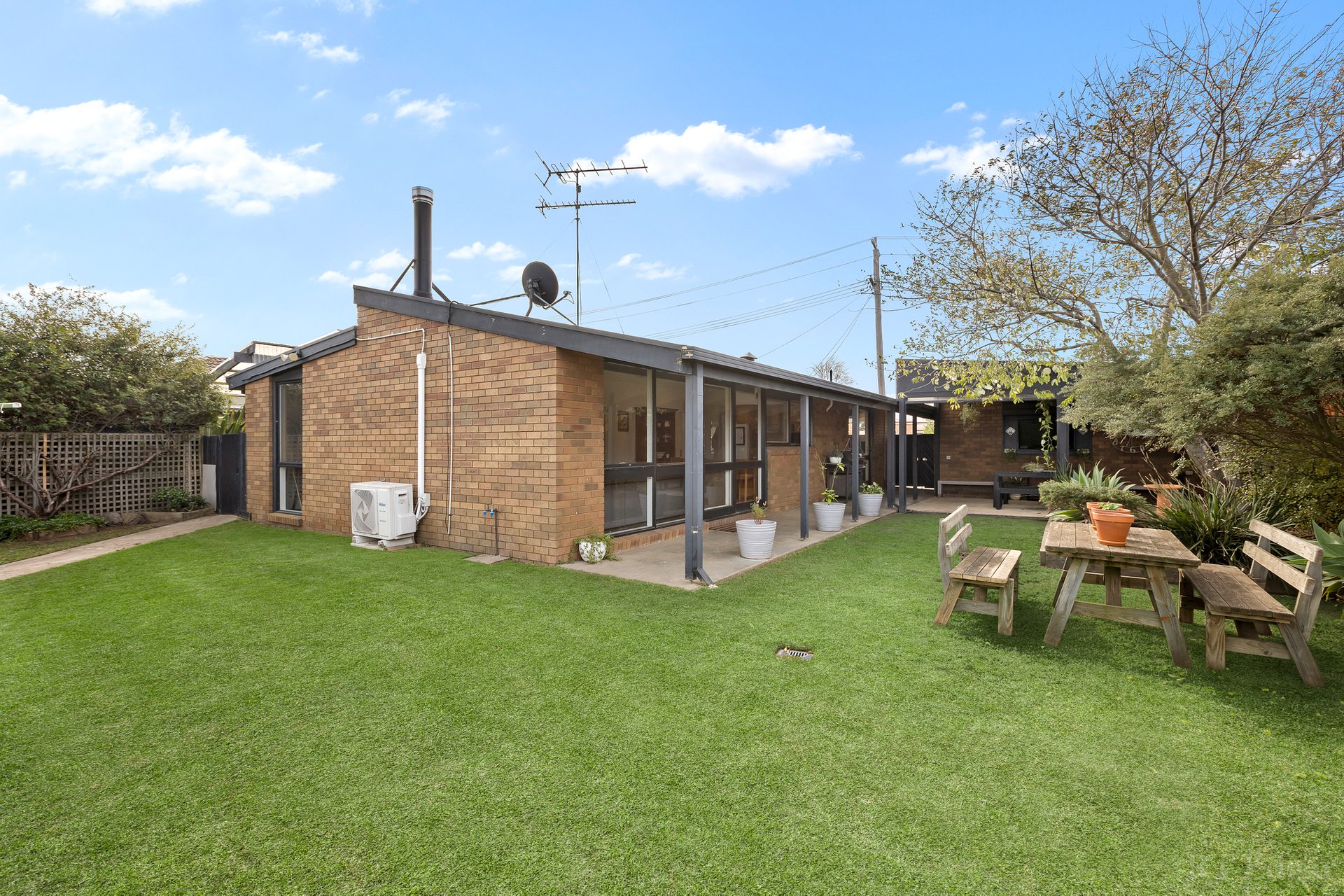 Property Gallery Thumbnail 9